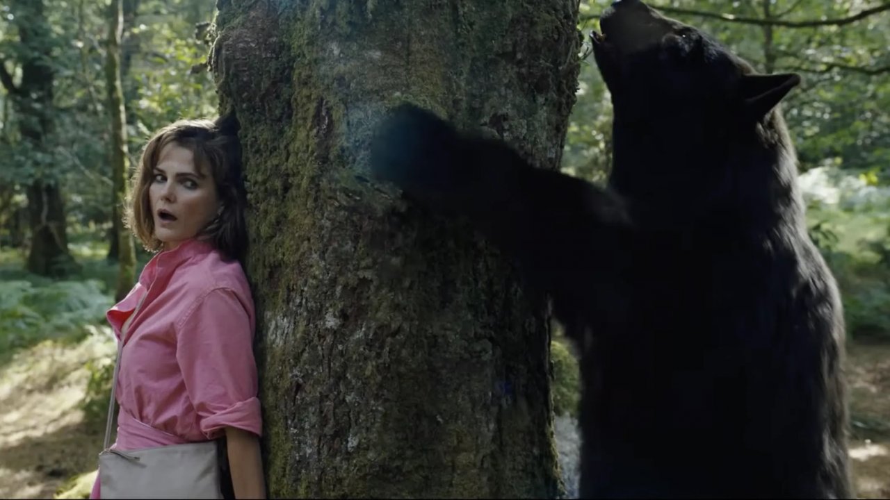 Cocainorso: la regista Elizabeth Banks svela le sue fonti di ispirazione per il folle film