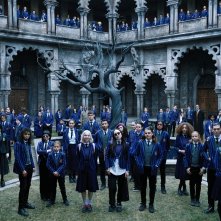 Mercoledì: il cast in una foto di scena