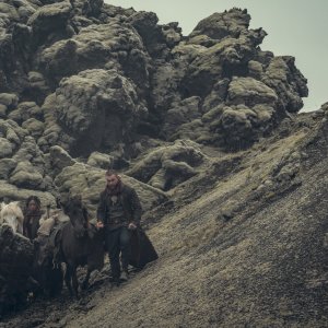 The Witcher: Blood Origin, i protagonisti in una delle suggestive location della serie Netflix