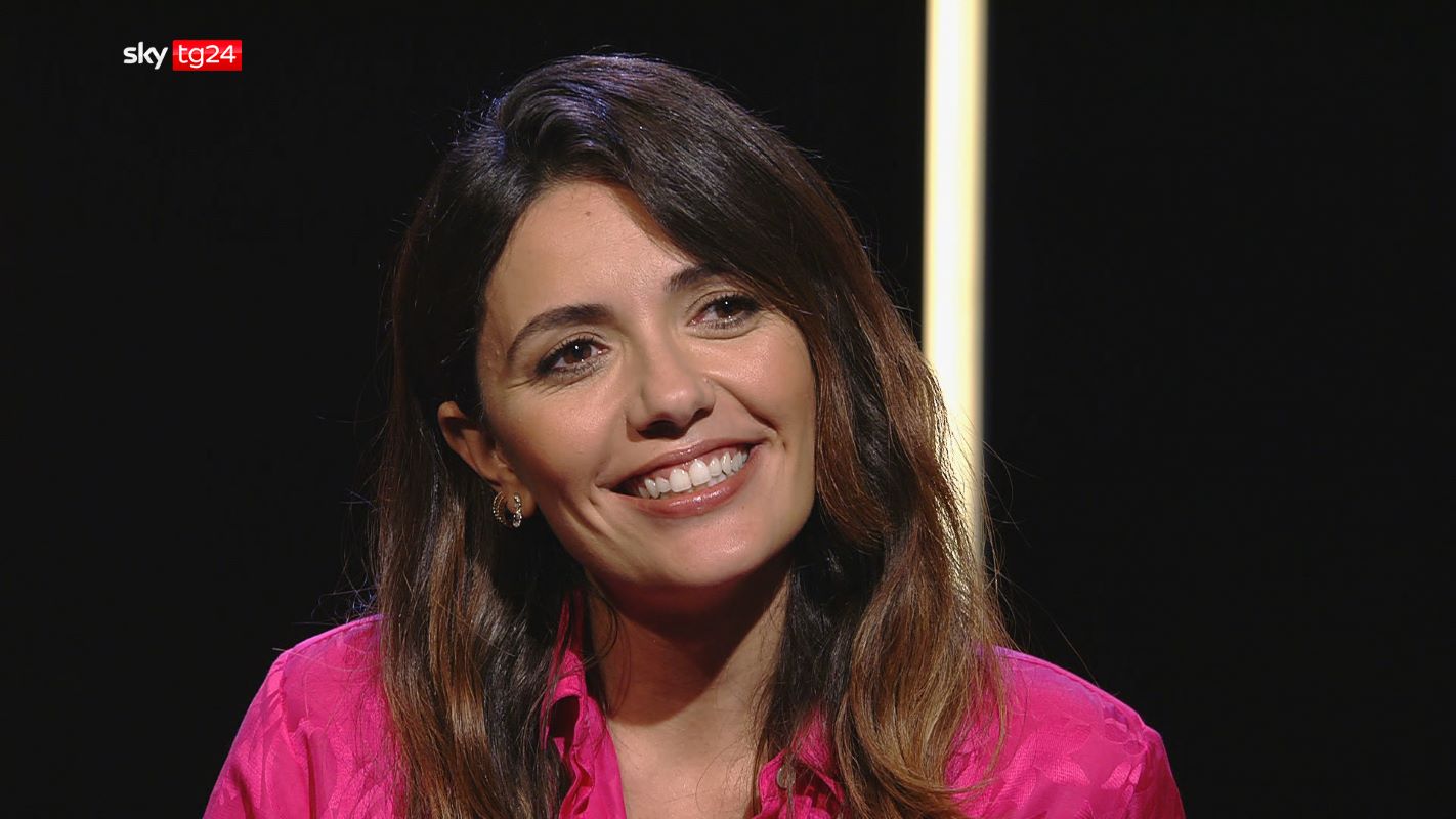 Serena Rossi di Beata Te è la protagonista di Stories su Sky TG24