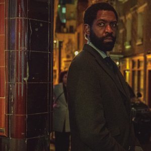 Treason: Jonathan Nyati in una scena della serie Netflix