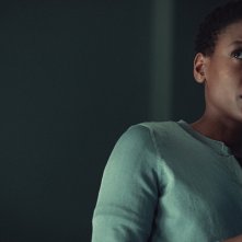Treason: Tracy Ifeachor in una scena della serie Netflix