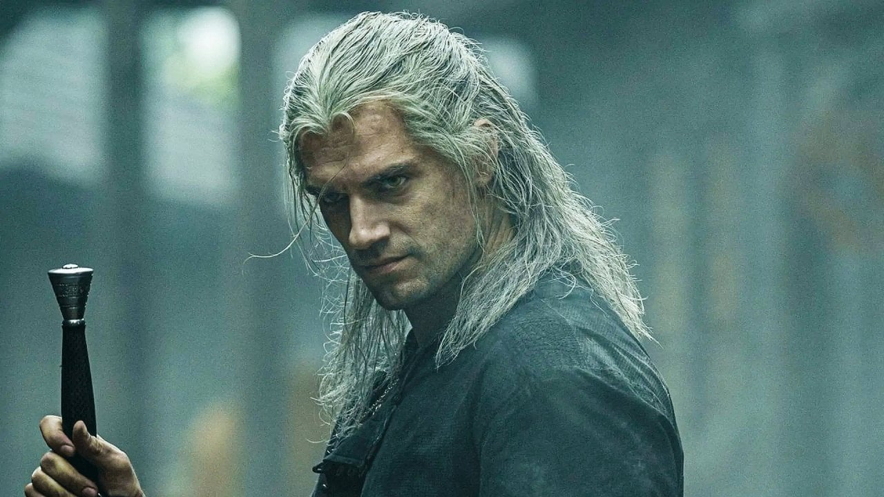 The Witcher: Henry Cavill è stato licenziato? Trapelati rumor inquietanti sul suo comportamento