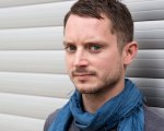 Elijah Wood si scaglia contro la lista dei peggiori film del 2022 di Variety: 'Pratica inutile e volgare'