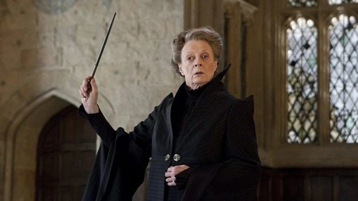 Maggie Smith tra i trend di Twitter: molti fan si spaventano, ma online si sta festeggiando il suo compleanno