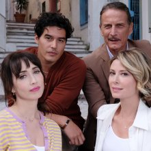 Una scomoda eredità: un'immagine del cast