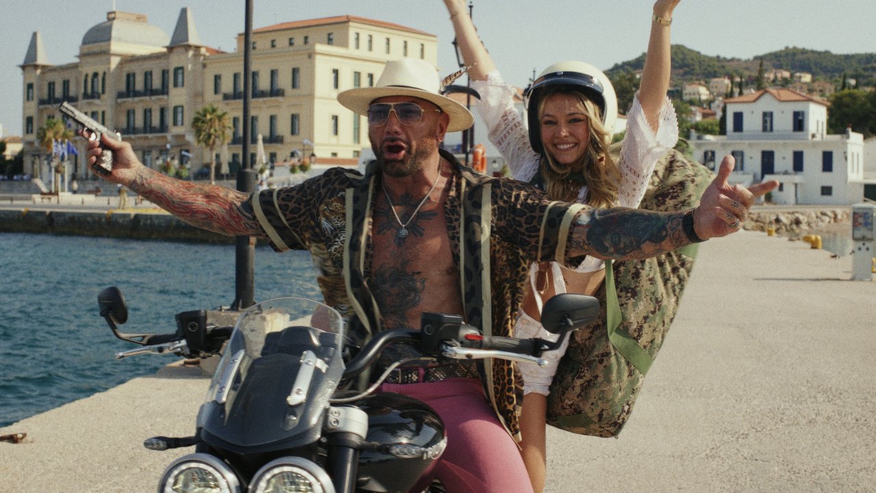 Glass Onion, Rian Johnson sul personaggio di Dave Bautista: 'Era scritto per un attore più magro'