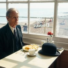 Living: Bill Nighy in un'immagine