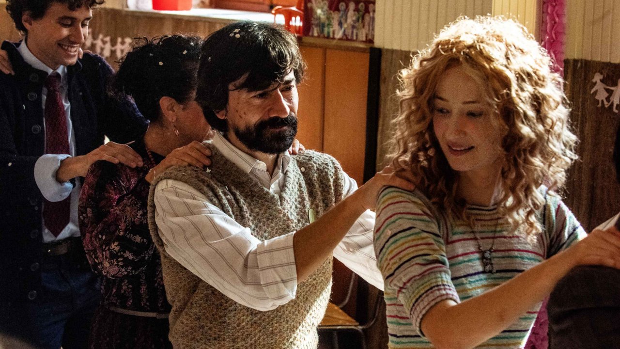 Lacci, su Netflix in streaming da oggi