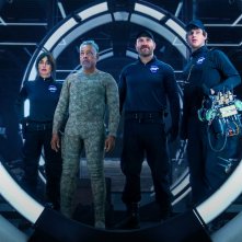 Caleidoscopio: Giancarlo Esposito, Paz Vega, Jai Courtney, Peter Mark Kendall nella serie Netflix