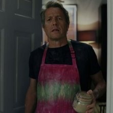 Glass Onion - Knives Out, un'immagine di Hugh Grant