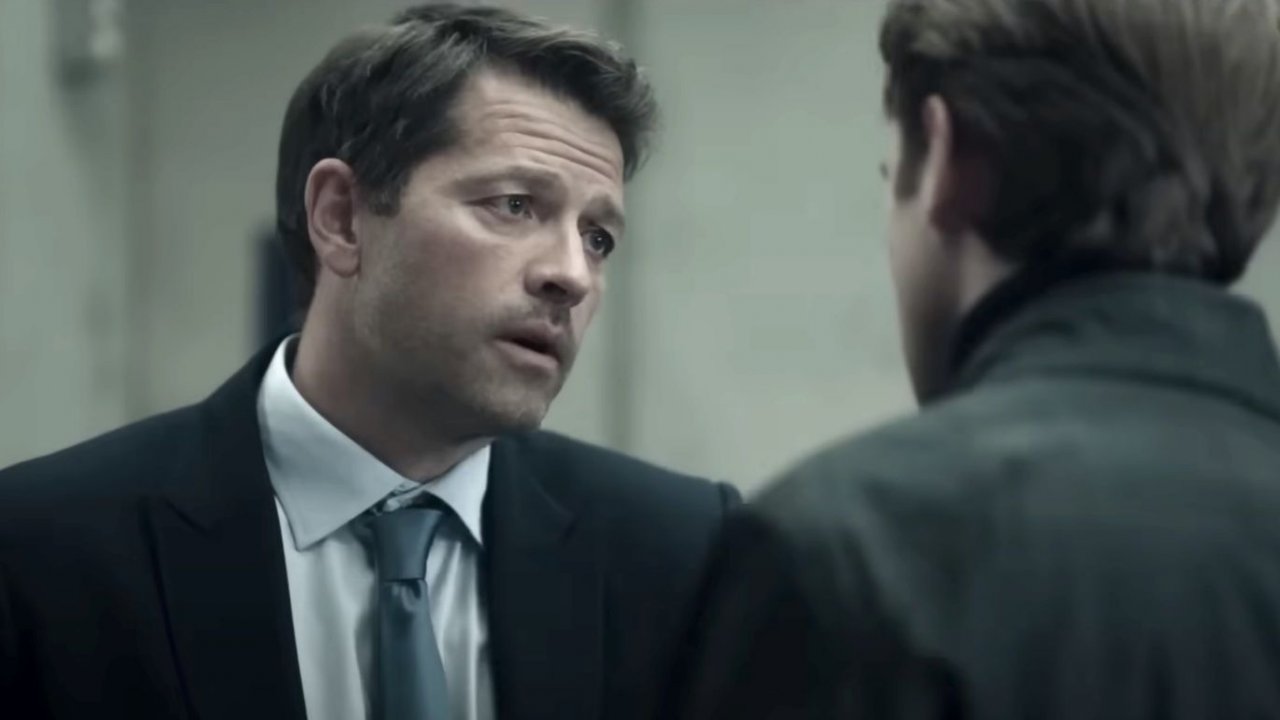 Gotham Knights: Misha Collins diventa Due Facce in un nuovo video Instagram