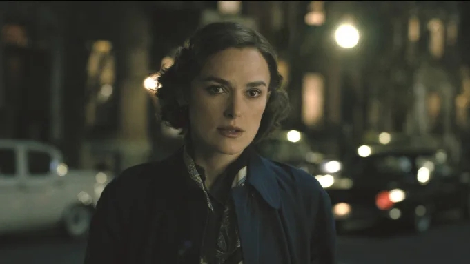 Lo strangolatore di Boston: il trailer italiano svela l'uscita su Disney+ del film con Keira Knightley