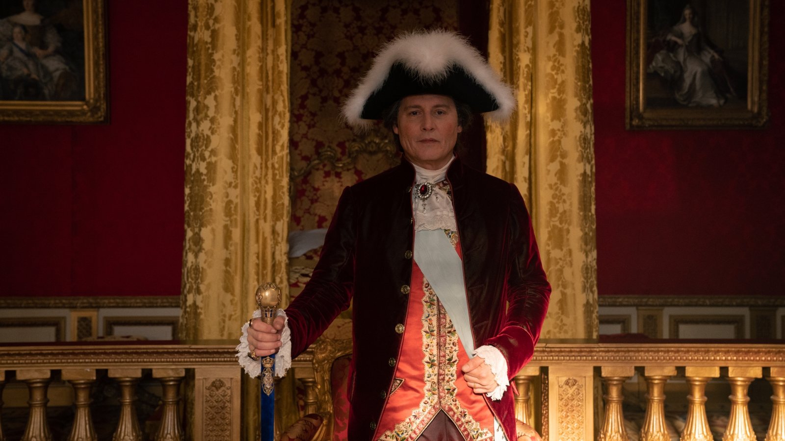 Johnny Depp è il re Luigi XV nelle nuove foto del film Jeanne Du Barry