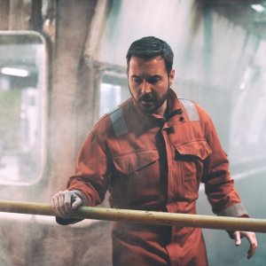 The Rig: Martin Compston in una scena