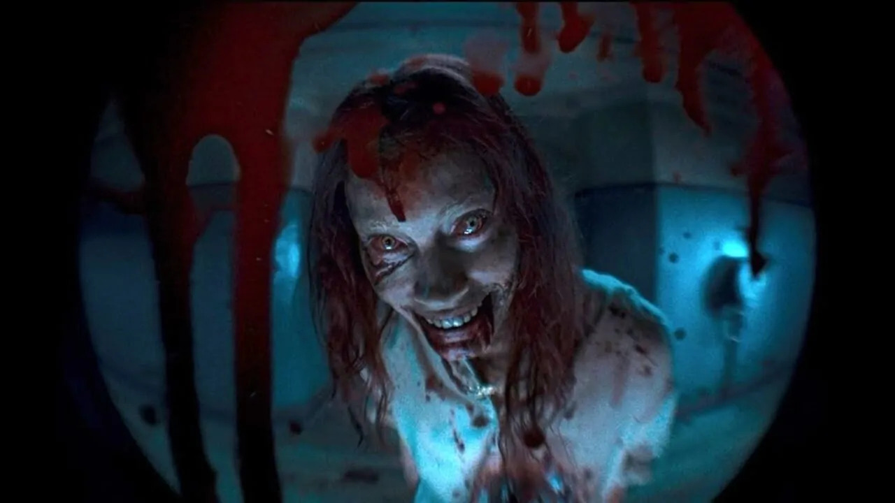La Casa - Il Risveglio del Male, nel nuovo trailer torna la saga horror di Sam Raimi