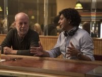 M. Night Shyamalan su Bruce Willis: 'Siamo sempre in contatto, è come un fratello maggiore'