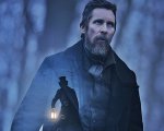 The Pale Blue Eye - I delitti di West Point, la recensione: Christian Bale e il mantello della morte