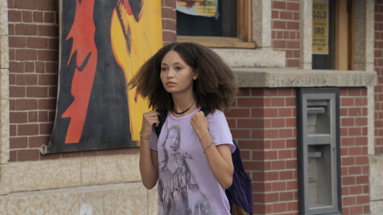 Nico Parker in una scena di Dragon Trainer