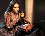 Romeo e Giulietta: il figlio di Zeffirelli risponde alla causa di Olivia Hussey e Leonard Whiting