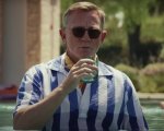 Glass Onion - Knives Out: ecco dove vedere gratuitamente 30 minuti di dietro le quinte del film