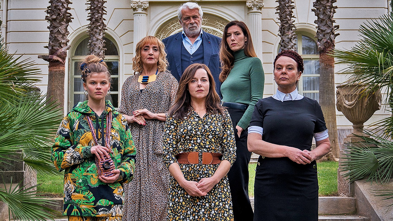 Un vizio di famiglia: perché è un film che fa a pezzi il patriarcato e la borghesia