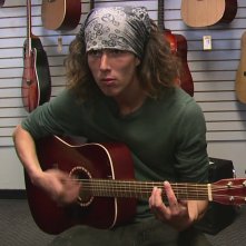 Kai, l'autostoppista con l'accetta: una scena del docu-film