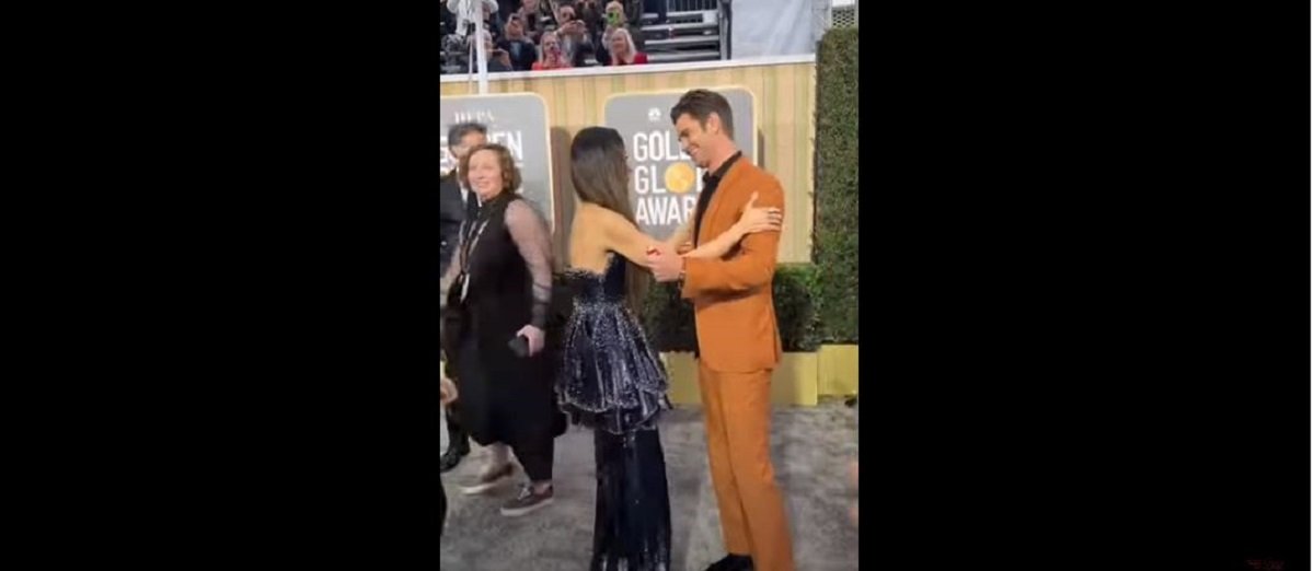 Golden Globe 2023, Andrew Garfield si inchina davanti a Michelle Yeoh