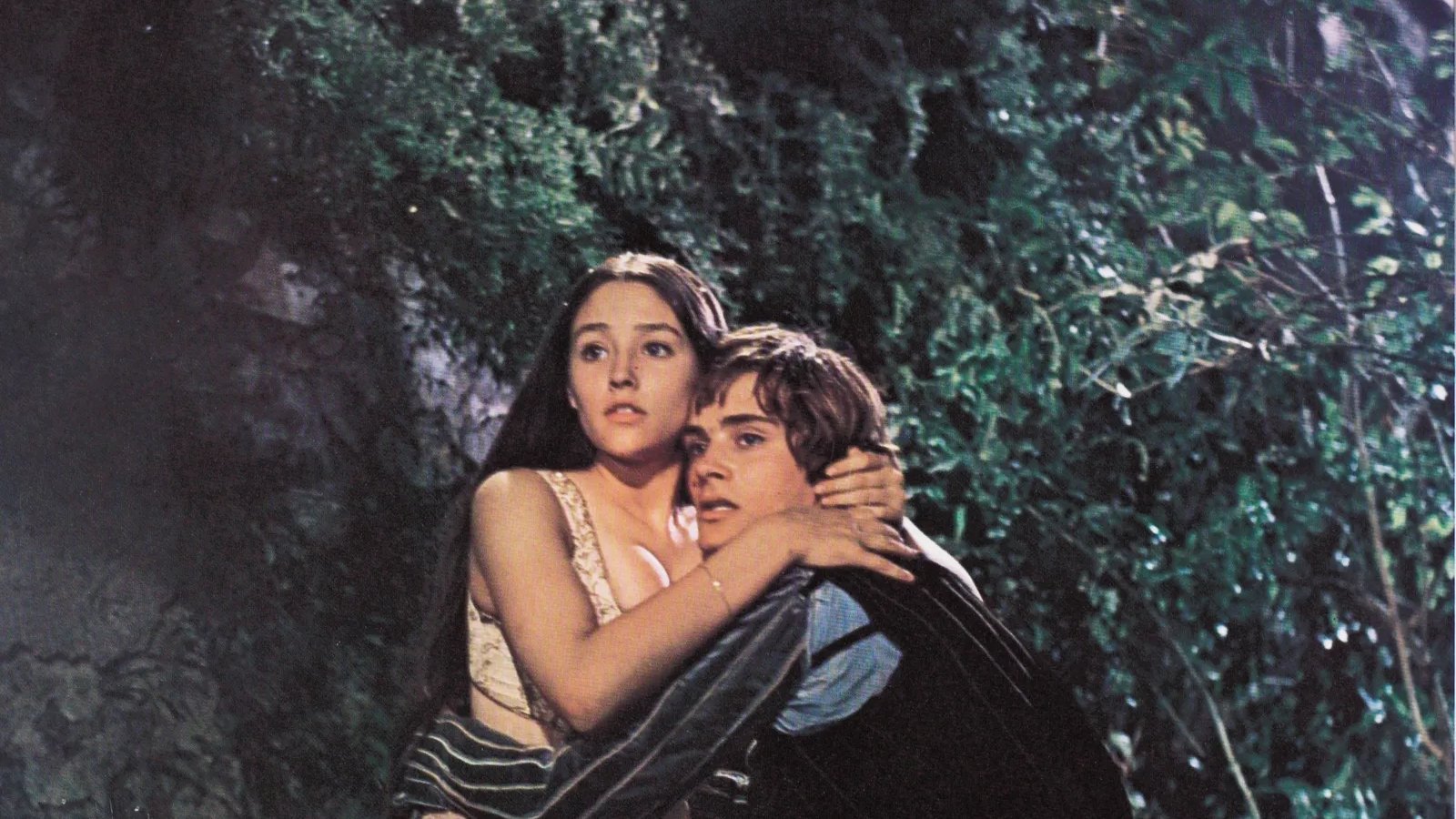 Una scena di Romeo e Giulietta con Olivia Hussey