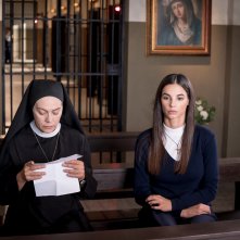 Che Dio ci aiuti 7: Elena Sofia Ricci e Francesca Chillemi in una scena