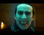 Nicolas Cage è Dracula in Renfield ma somiglia a Giucas Casella,  su Instagram la foto è virale