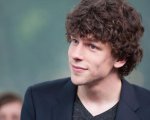 Fleishman a pezzi: il trailer e la data di uscita della nuova serie con Jesse Eisenberg