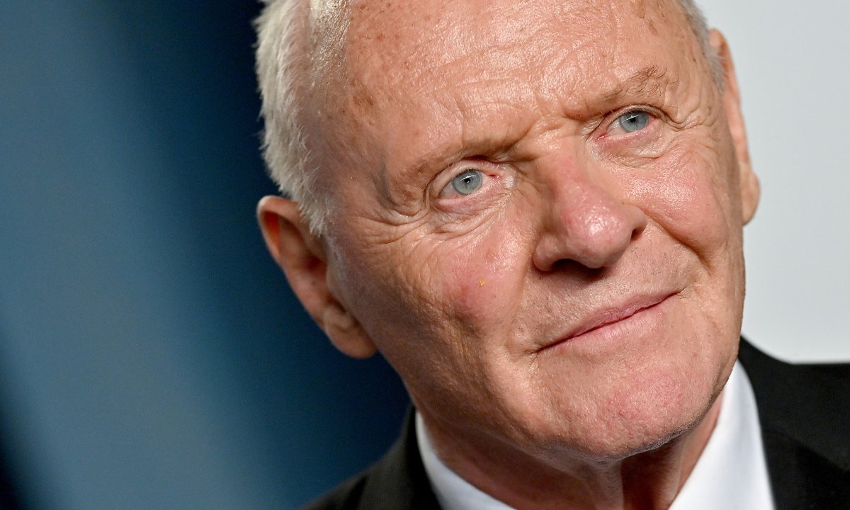 Anthony Hopkins nel cast della serie di Roland Emmerich sui gladiatori, intitolata Those About To Die