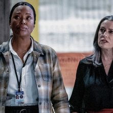 Criminal Minds: Evolution - Aisha Tyler e Paget Brewster in una scena