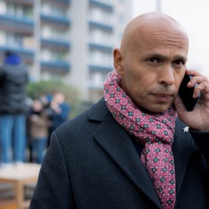 Candidato unico: Eric Judor in una scena della serie Netflix