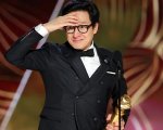Jonathan Ke Quan è un fan di Brad Pitt: 'Sono corso da lui ai Golden Globes e mi ha riconosciuto'