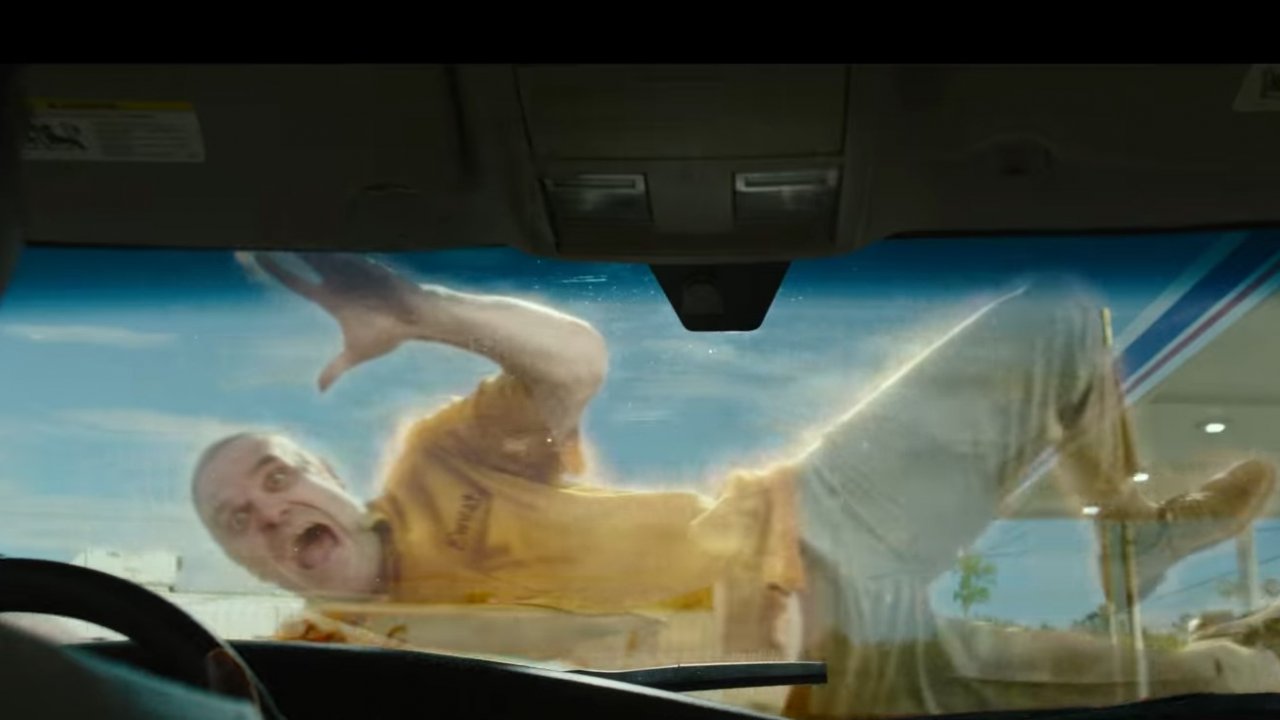 We have a ghost: la prima immagine dell'horror Netflix con David Harbour