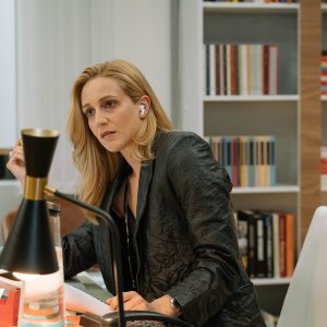 Call My Agent - Italia: Sara Drago in una scena del primo episodio
