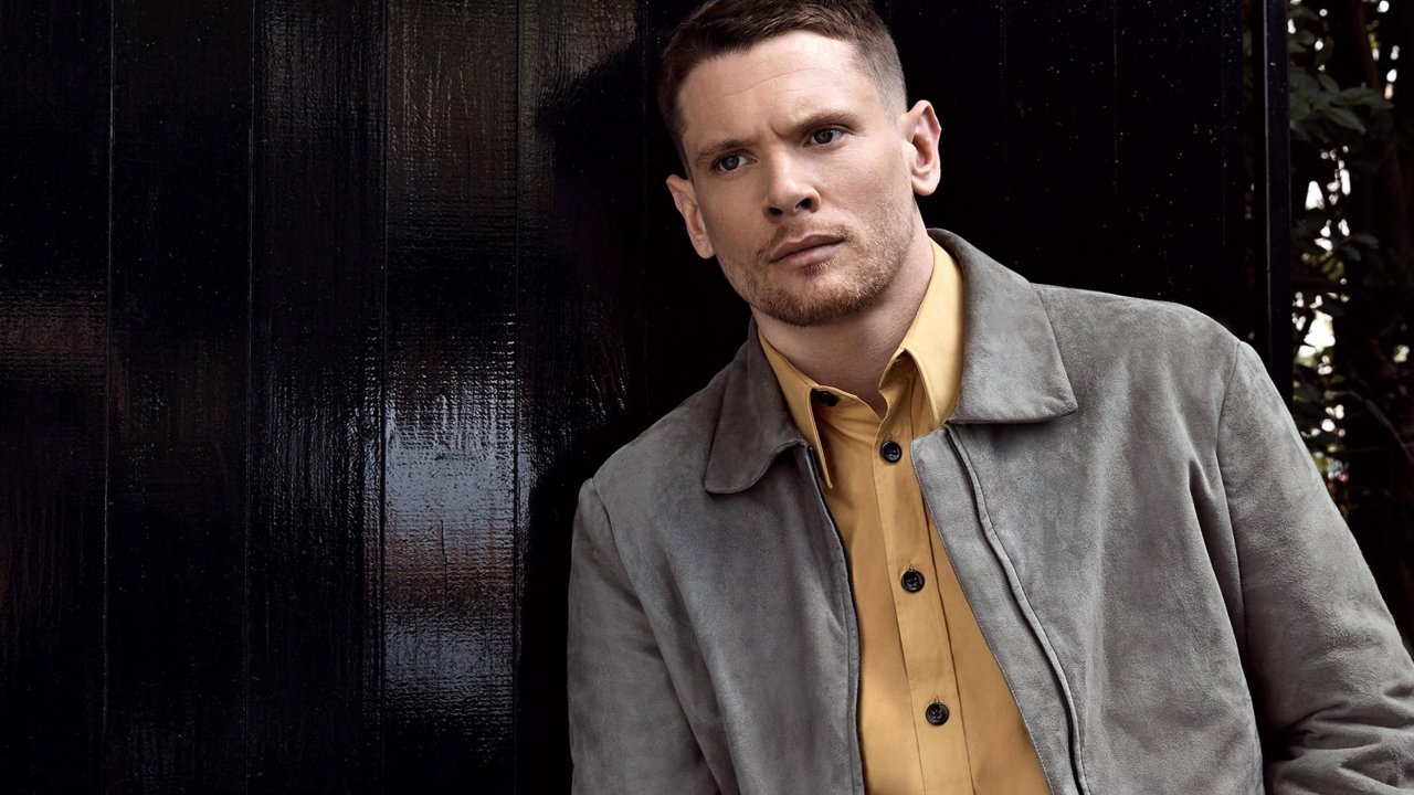 Back to Black: Jack O'Connell, Eddie Marsan e Lesley Manville nel cast