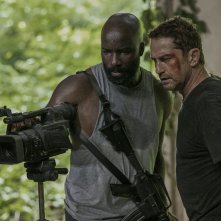 The Plane: Mike Colter e Gerard Butler in una scena del film