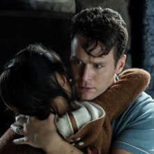 Bussano alla porta: una scena del film