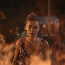 Shahmaran: Serenay Sarikaya nel primo episodio