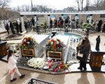 Lisa Marie Presley: Axl Rose, Austin Butler, Sarah Ferguson e tante altre star alla commemorazione funebre