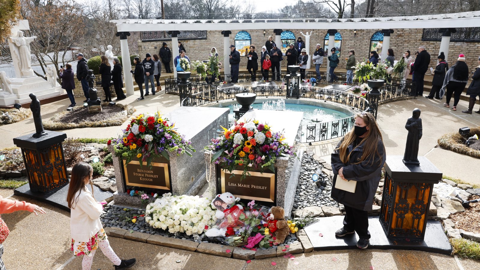 Lisa Marie Presley: Axl Rose, Austin Butler, Sarah Ferguson e tante altre star alla commemorazione funebre