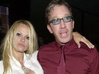 Pamela Anderson ricorda lo spiacevole incidente con Tim Allen: 'Mi mostrò il suo pene sul set'