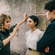 L'arte della gioia: Valeria Golino sul set con Tecla Insolia e Giuseppe Spata