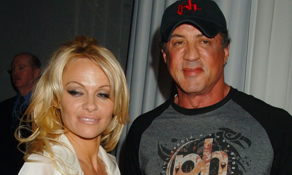 Pamela Anderson: "Sylvester Stallone offered me an apartment and a Porsche to be his girlfriend no.  1"