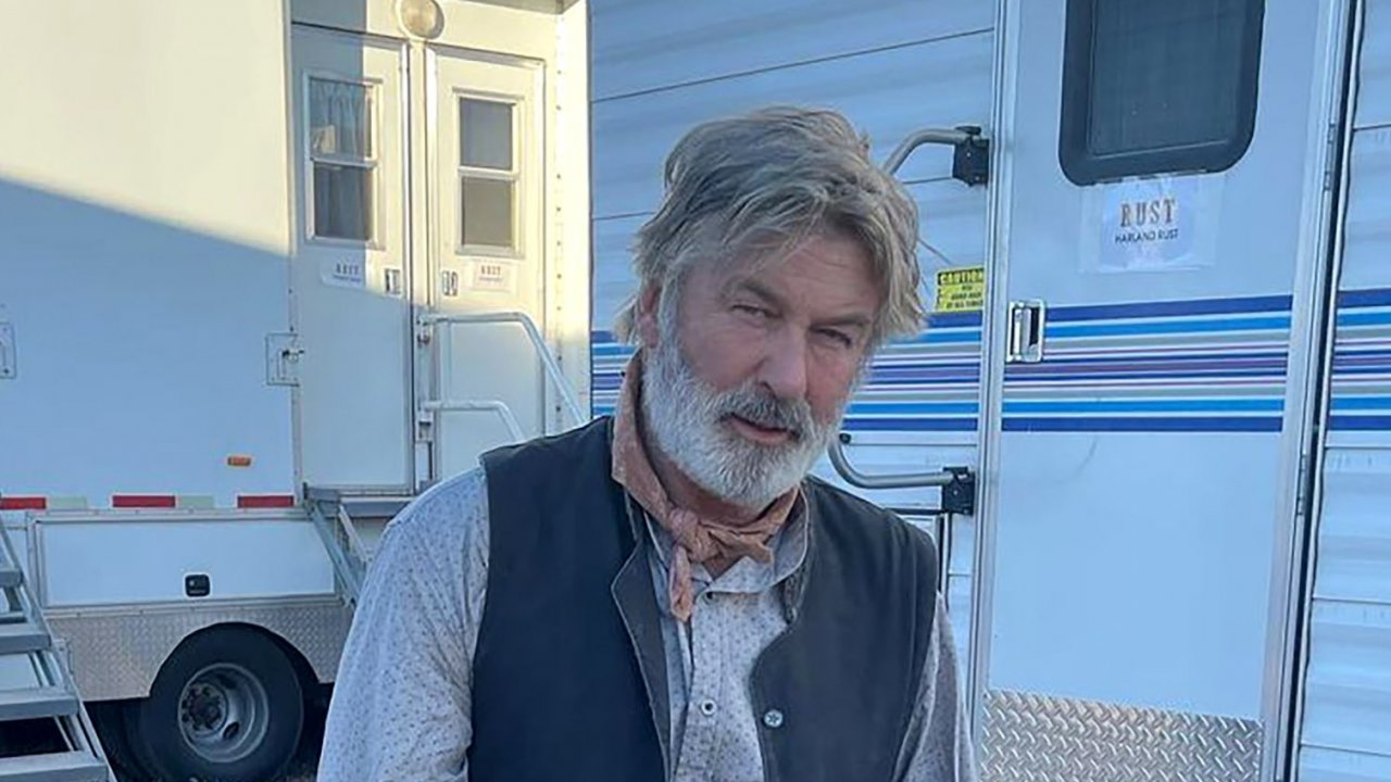 Rust: Assistant Director Dave Halls Shares His Side of Halyna Hutchins' Cause of Death