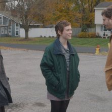 The Adults: Hannah Gross, Sophia Lillis e Michael Cera in una scena