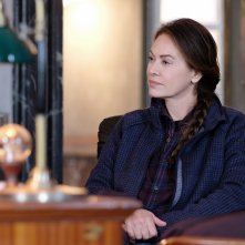 Fiori sopra l'inferno: Elena Sofia Ricci in una scena